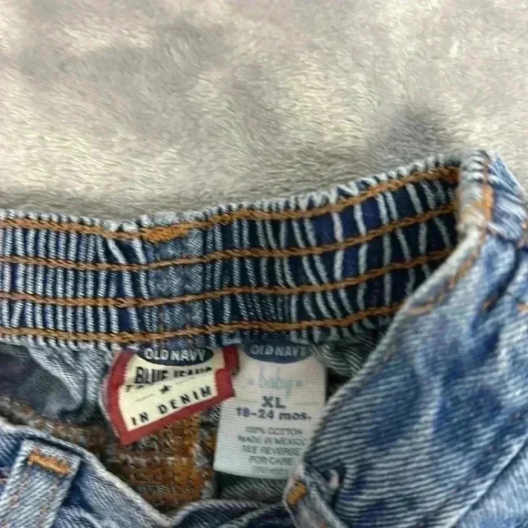 Marks & Spencer and Old Navy - 2 piece toddler set. Size 18 - 24 months - Picture 6 of 7